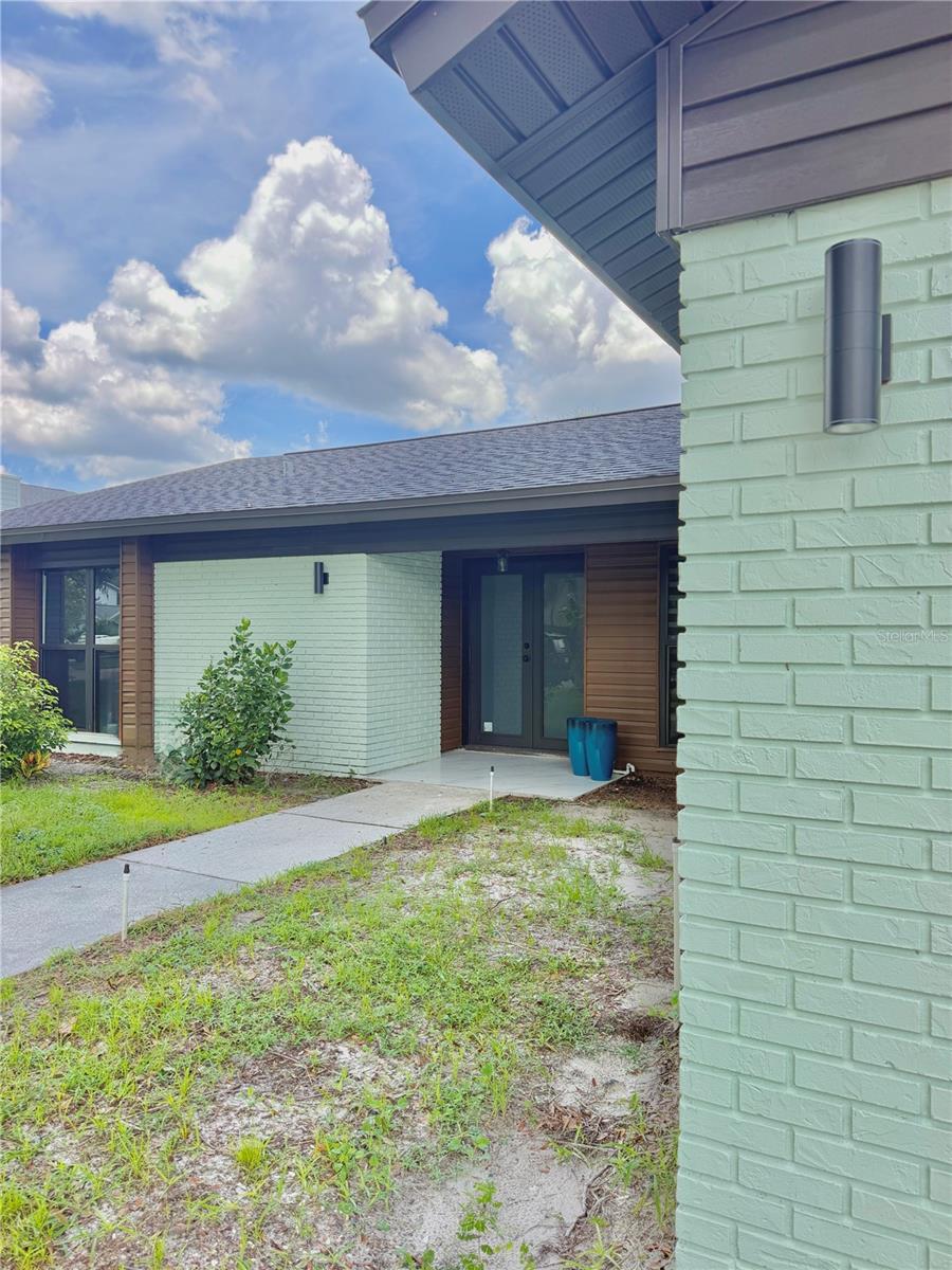 16503 Foothill Dr, Tampa, FL 33624 photo