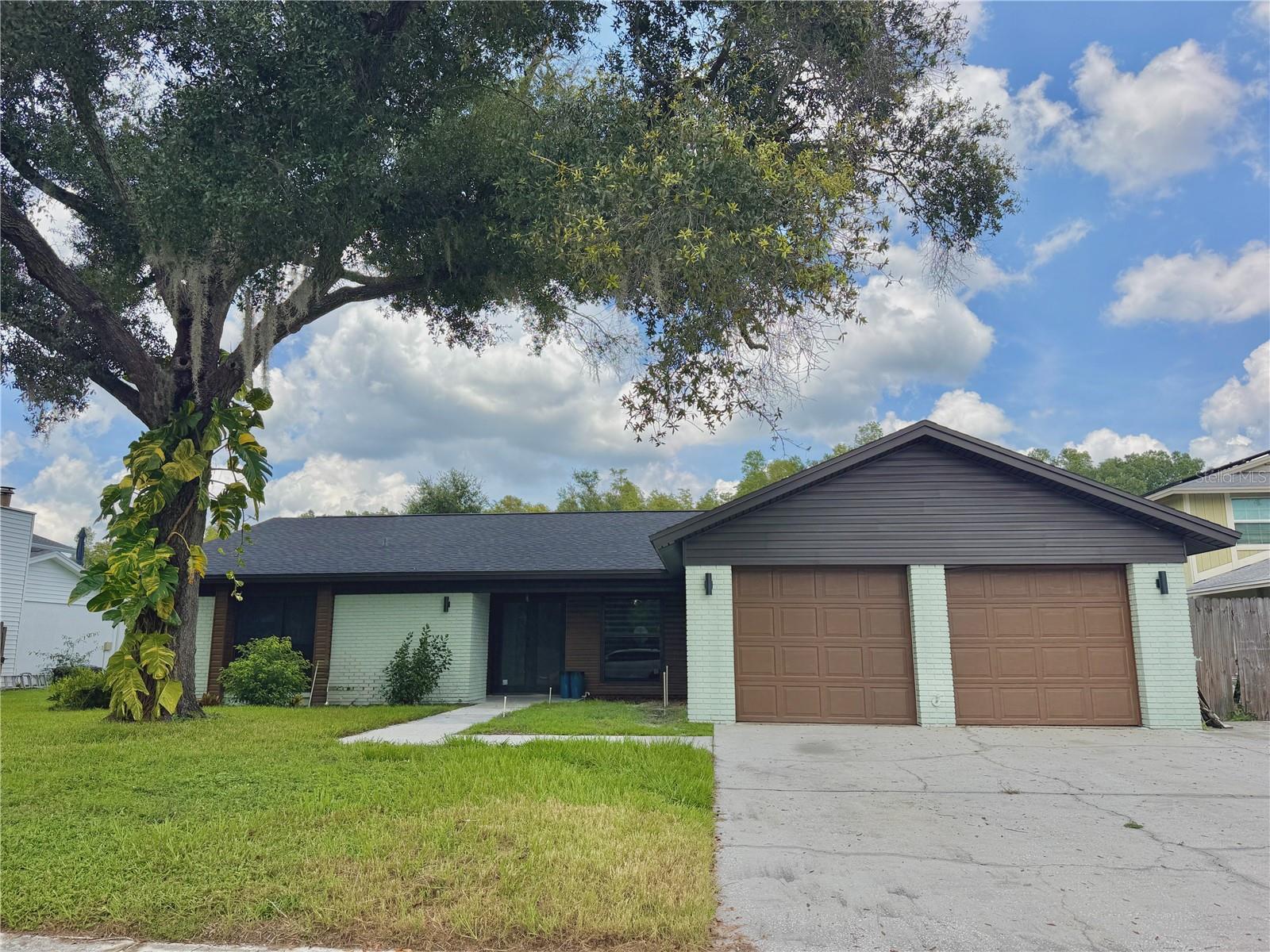 16503 Foothill Dr, Tampa, FL 33624 photo