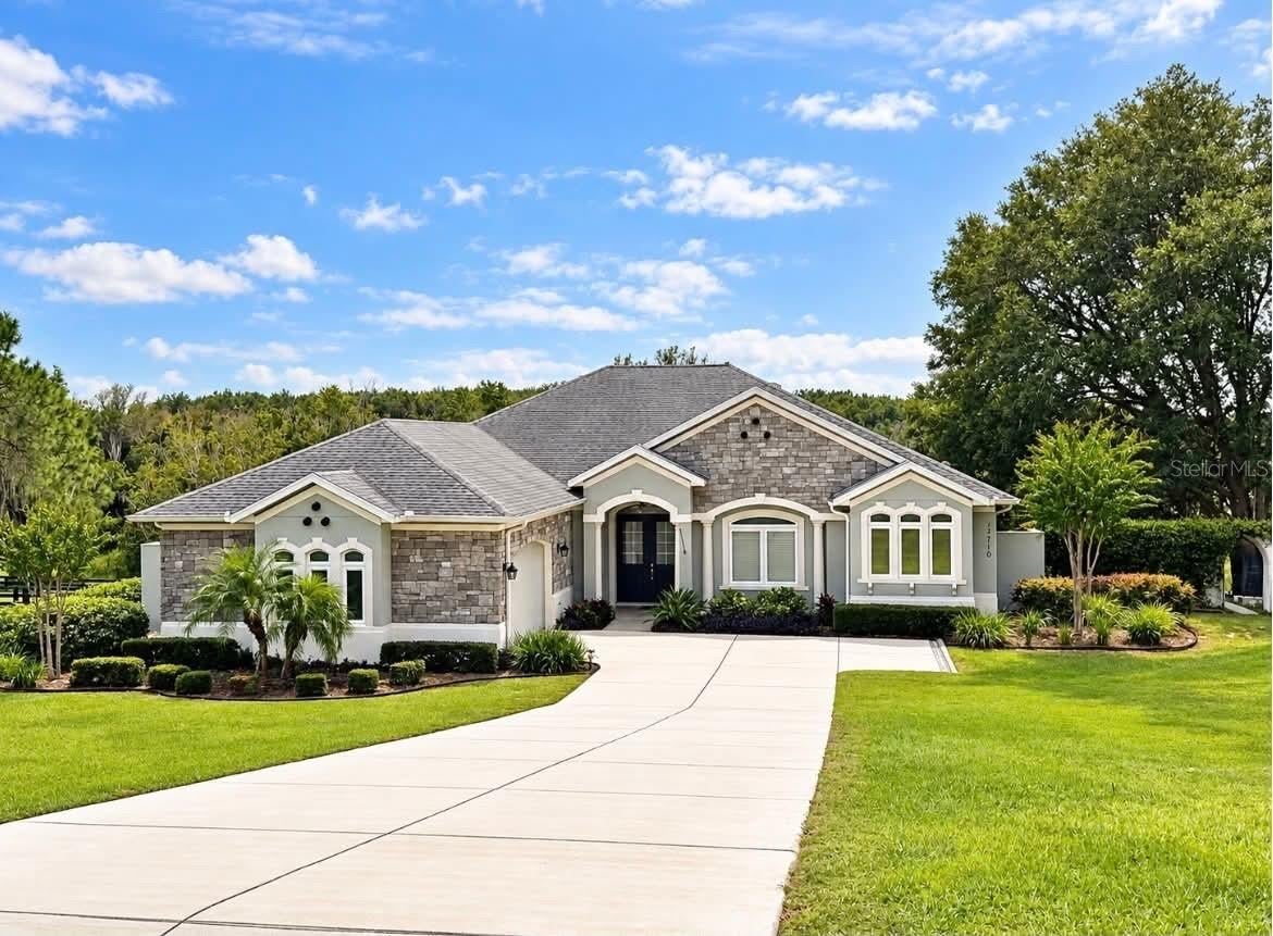 17710 Palm View Cir, Mount Dora, FL 32757
