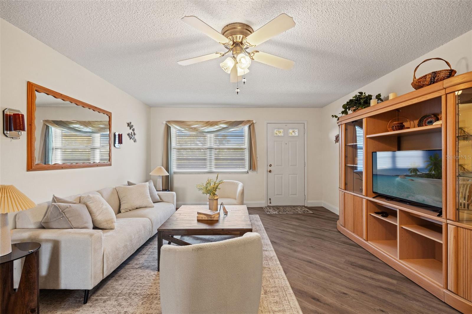 6070 80 St #410, Saint Petersburg, FL 33709 photo