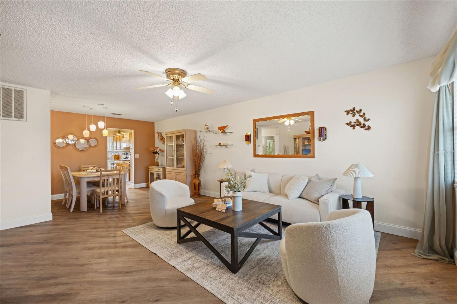 6070 80 St #410, Saint Petersburg, FL 33709 photo