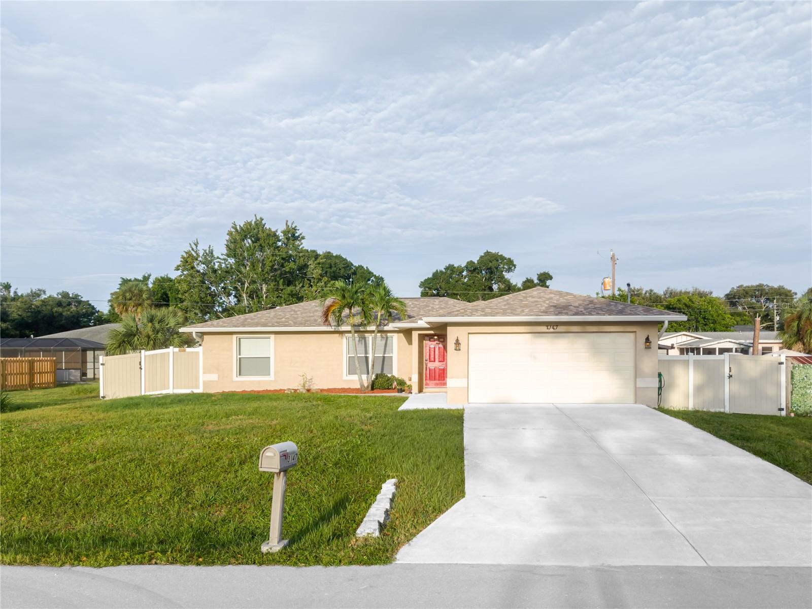 3147 Lobelia Rd, Venice, FL 34293 photo