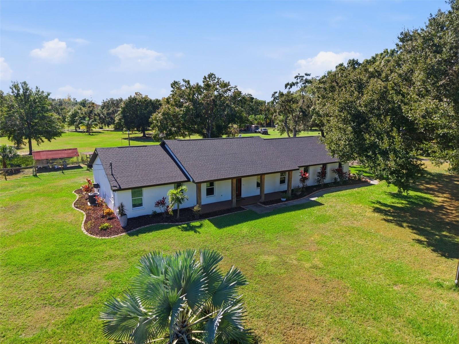 2506 Hawk Griffin Rd, Plant City, FL 33565 photo