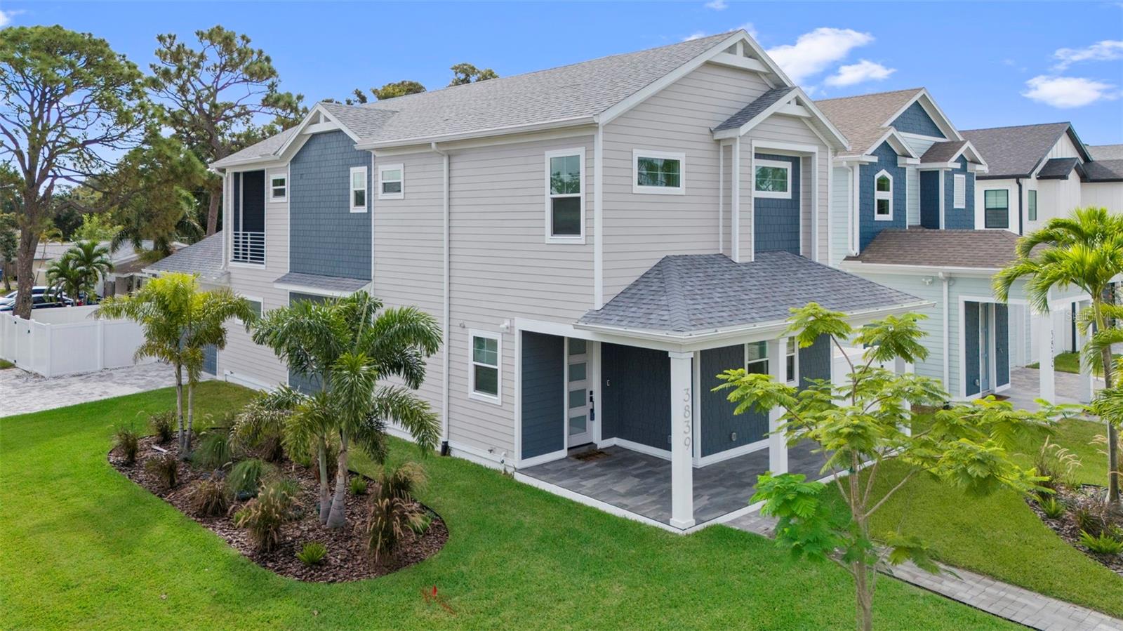 3839 71 St, Saint Petersburg, FL 33709 photo