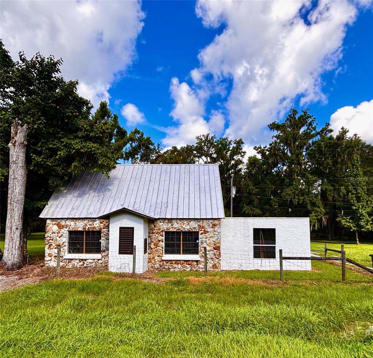 9499 Treiman Blvd, Webster, FL 33597