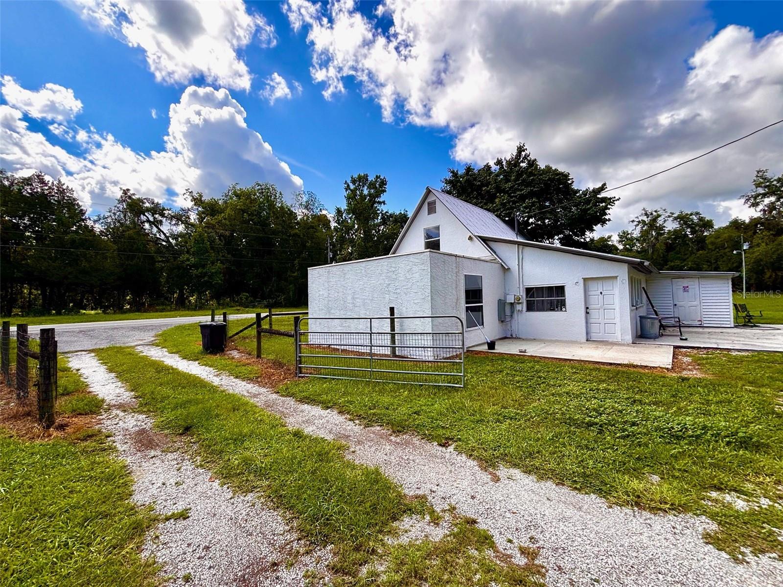 9499 Treiman Blvd, Webster, FL 33597 photo