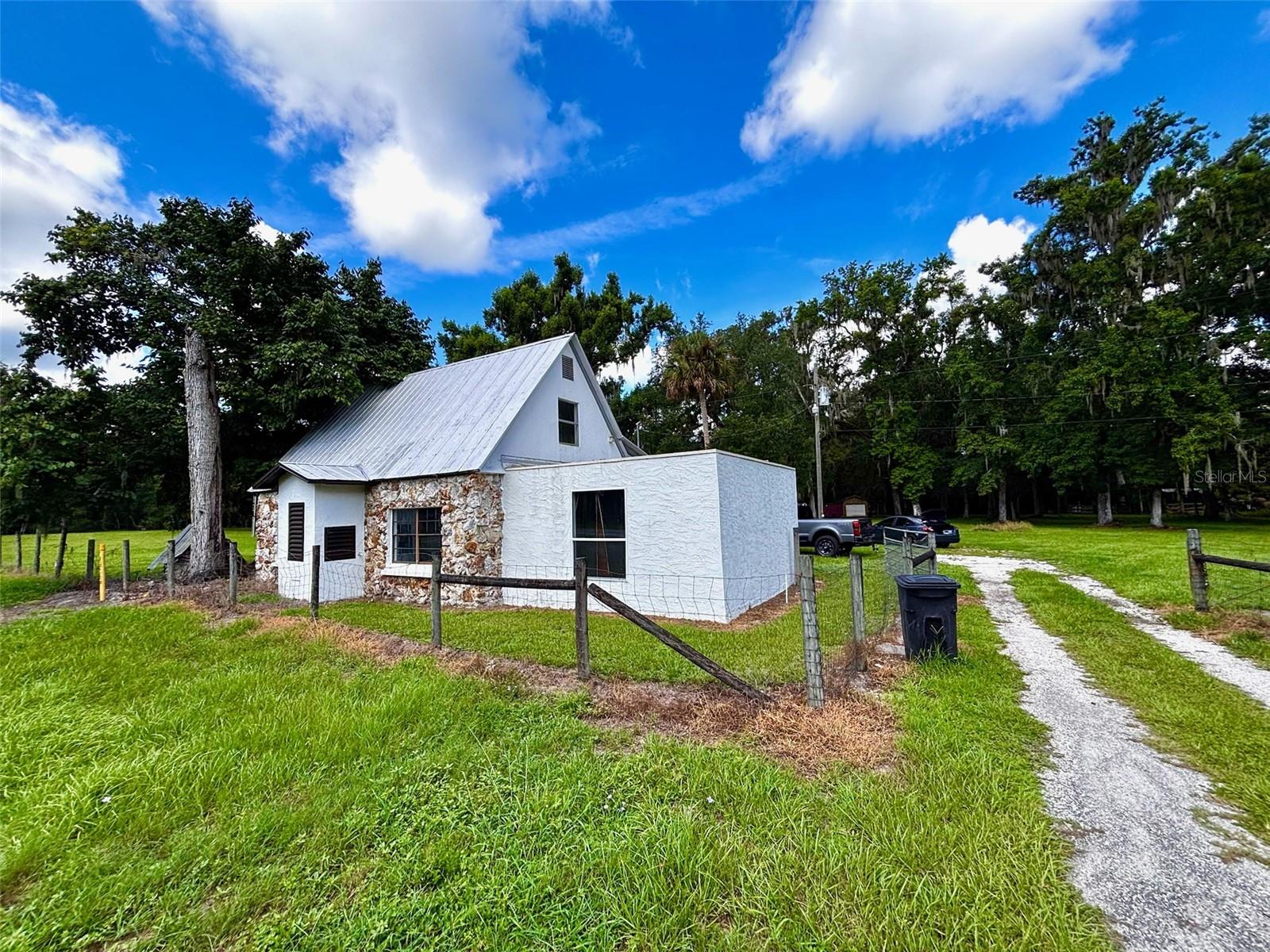 9499 Treiman Blvd, Webster, FL 33597 photo