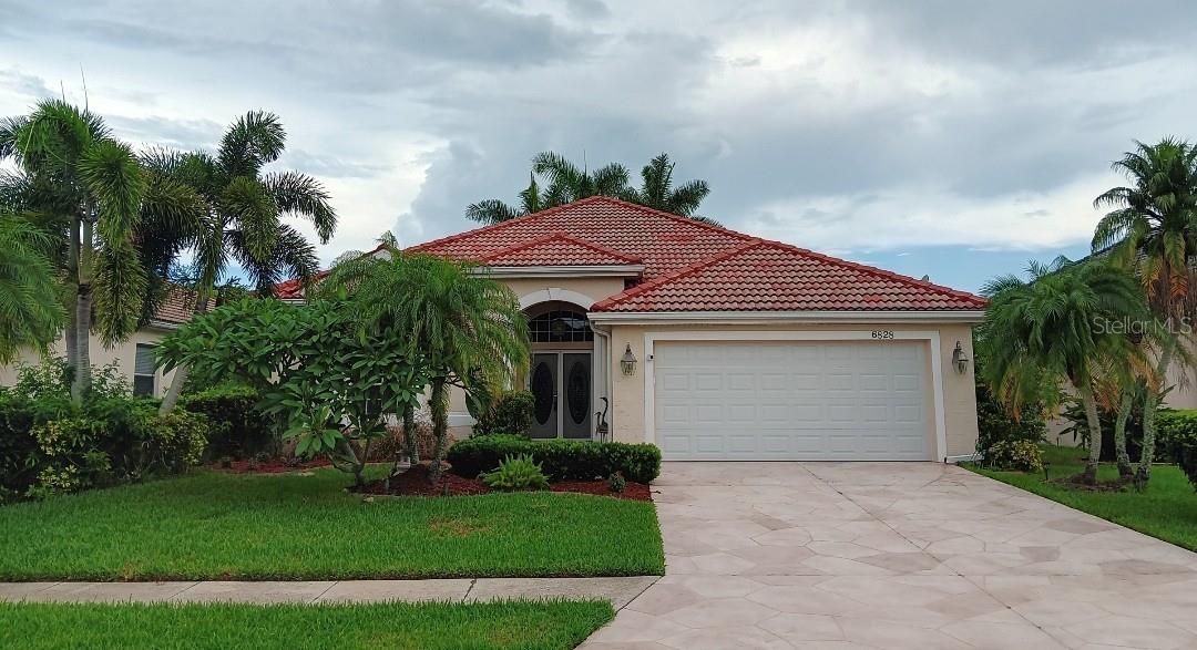 6828 Winslow St, Sarasota, FL 34243