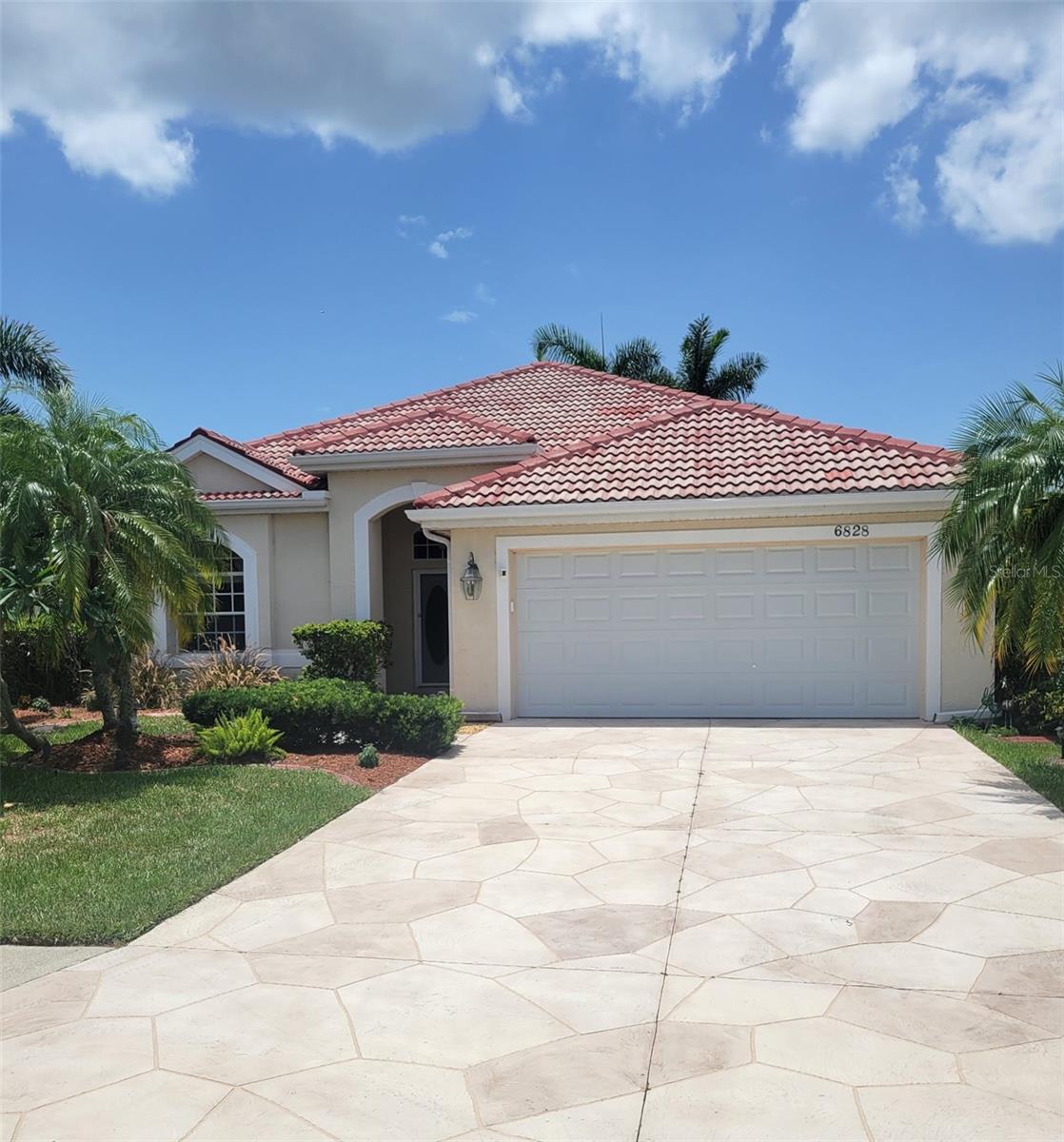 6828 Winslow St, Sarasota, FL 34243 photo