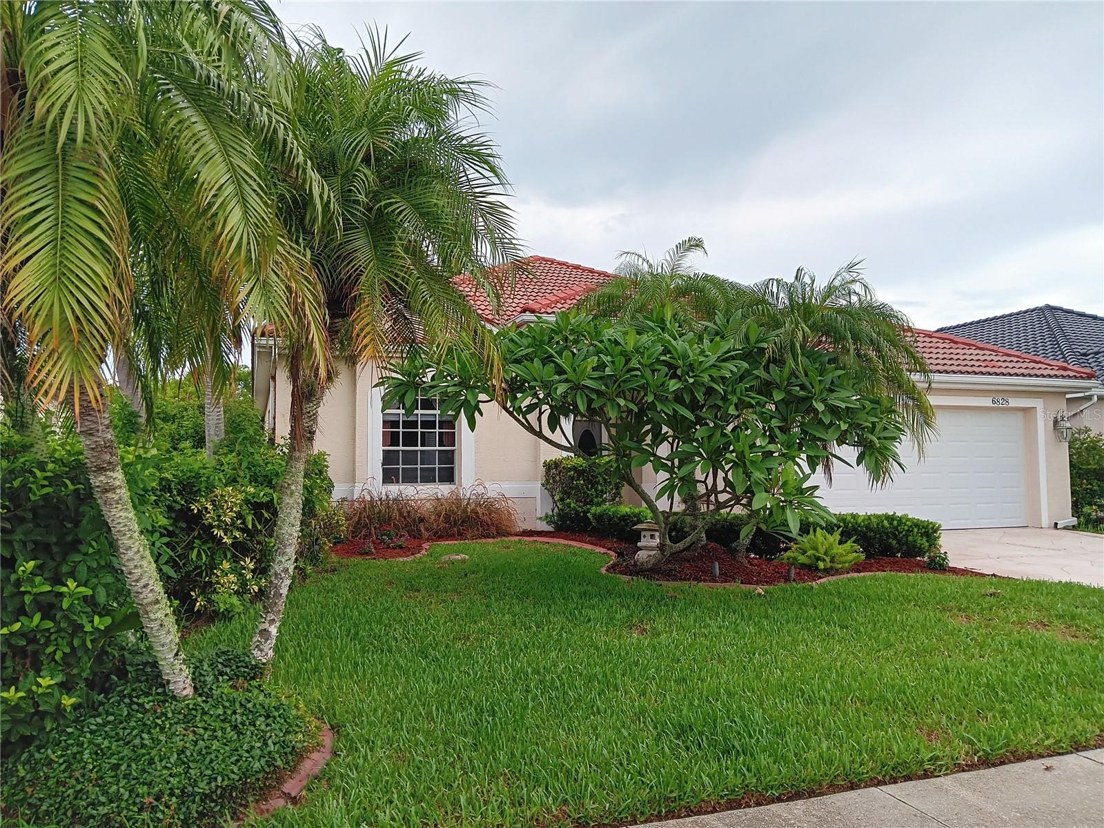 6828 Winslow St, Sarasota, FL 34243 photo