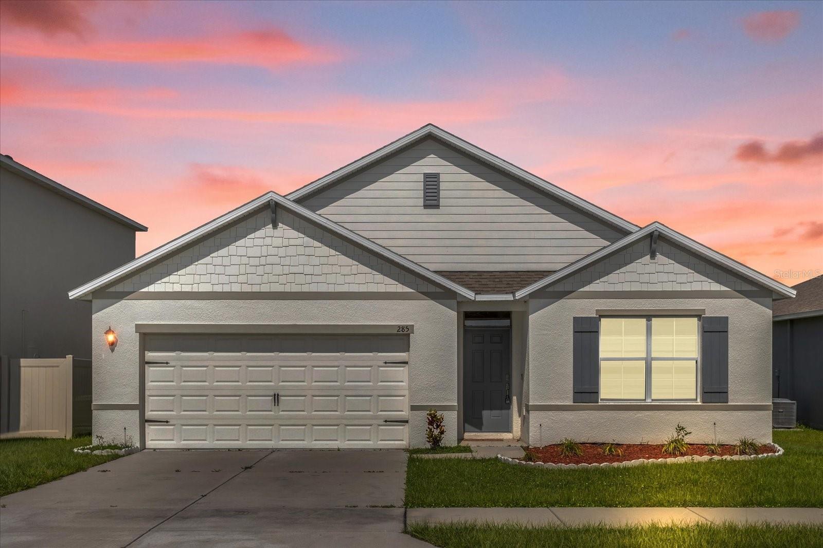 285 Summershore Dr, Auburndale, FL 33823