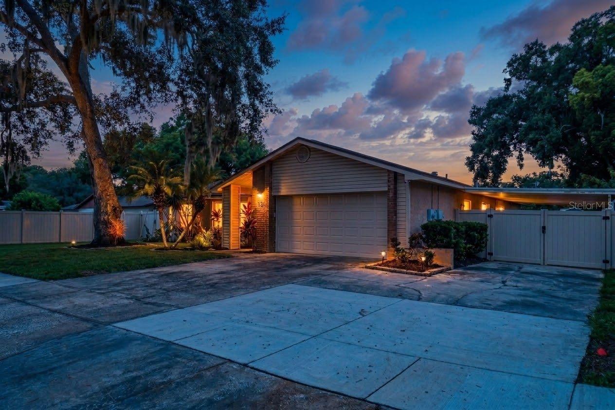 613 Pine Forest Dr, Brandon, FL 33511