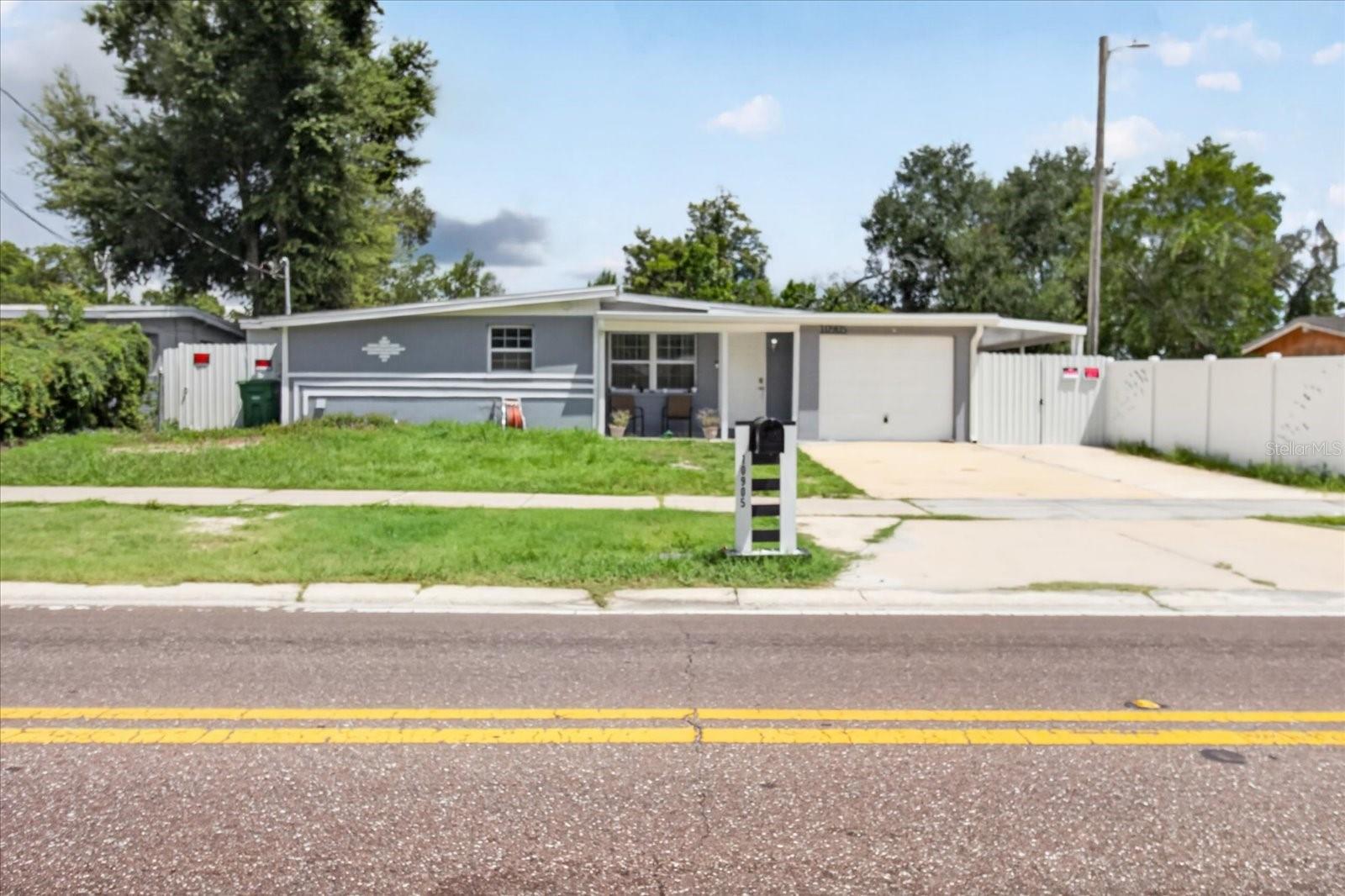 10905 N 22 St, Tampa, FL 33612 photo