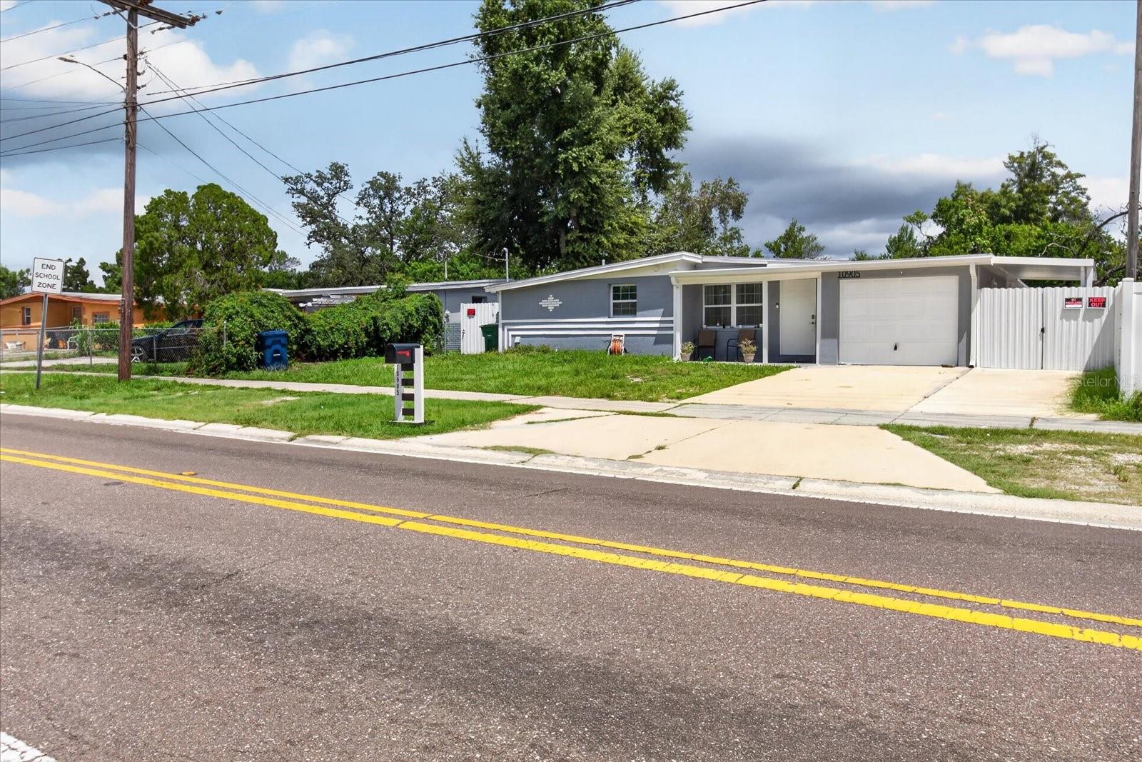 10905 N 22 St, Tampa, FL 33612 photo