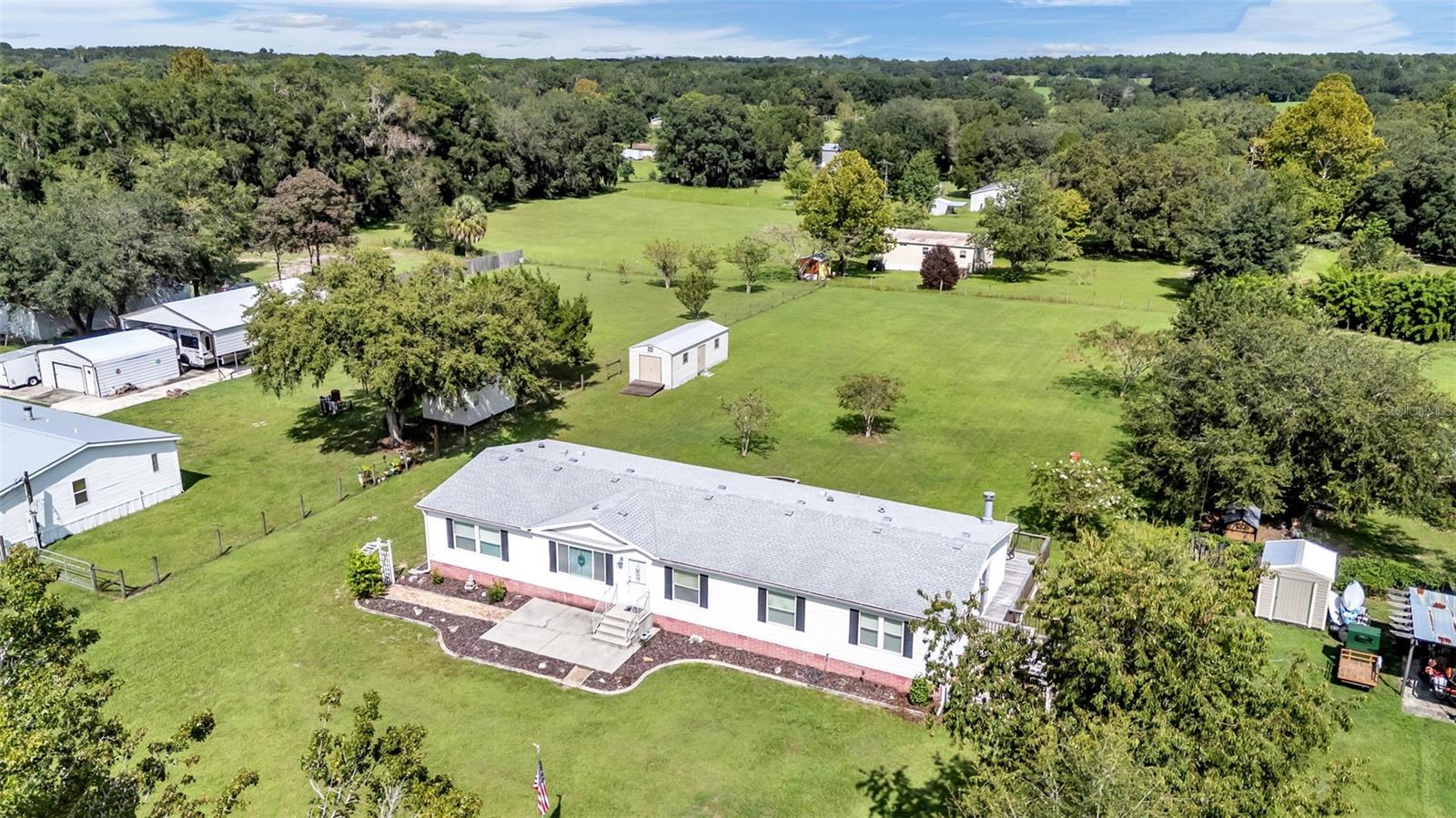 11457 N Linda Marie Terrace, Dunnellon, FL 34433 photo