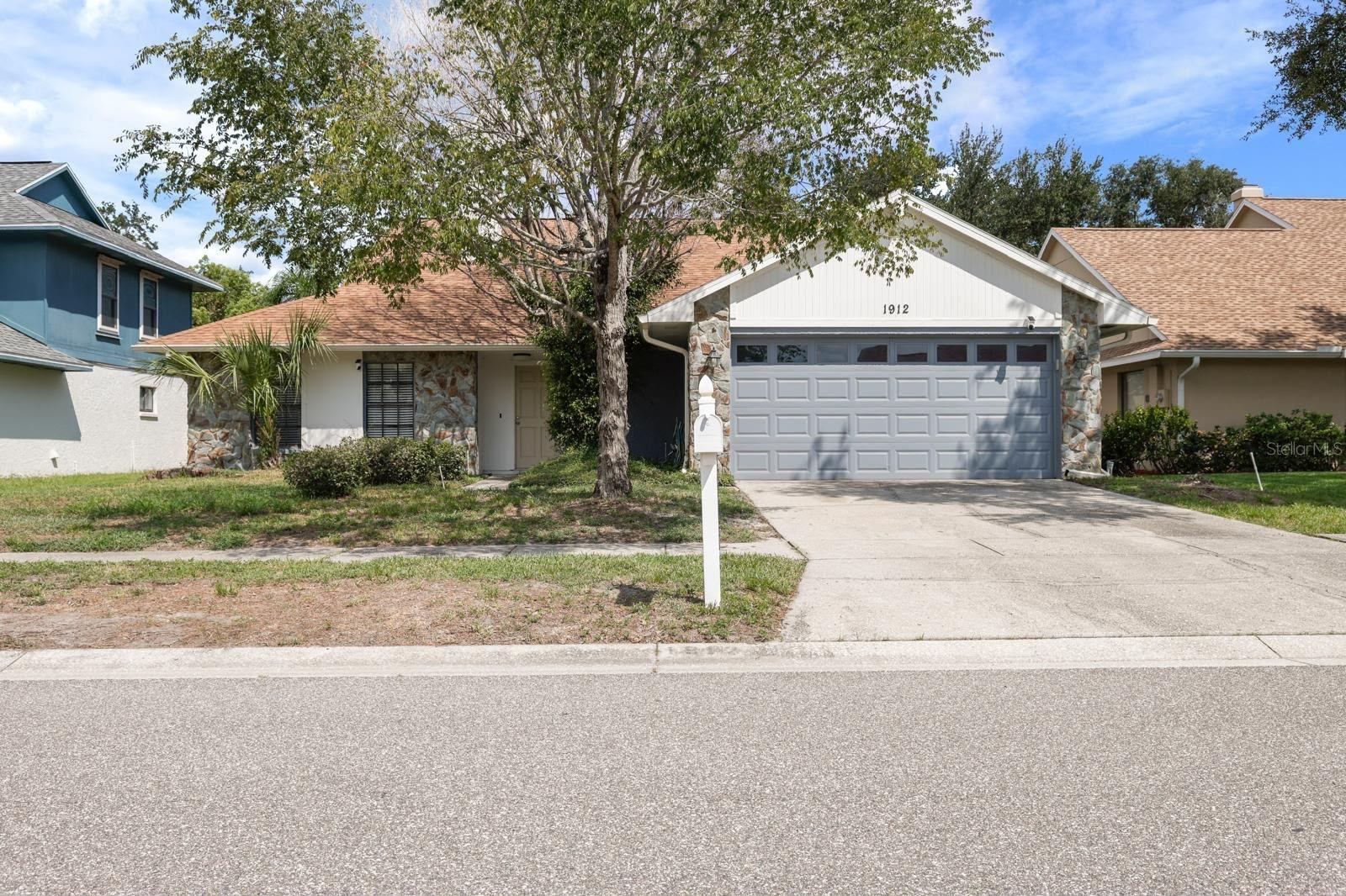1912 Firethorn Ct, Brandon, FL 33511