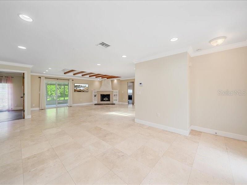 2499 Hillview St, Sarasota, FL 34239 photo
