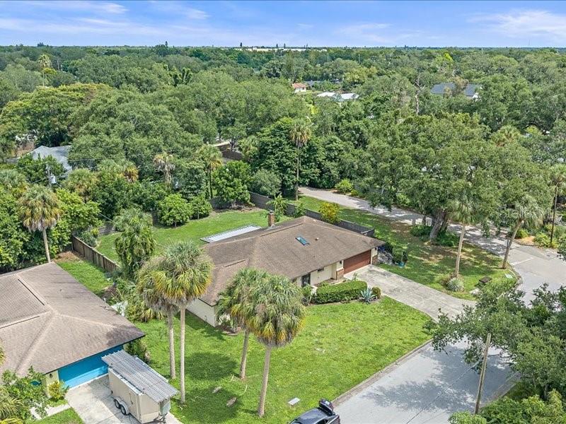2499 Hillview St, Sarasota, FL 34239 photo