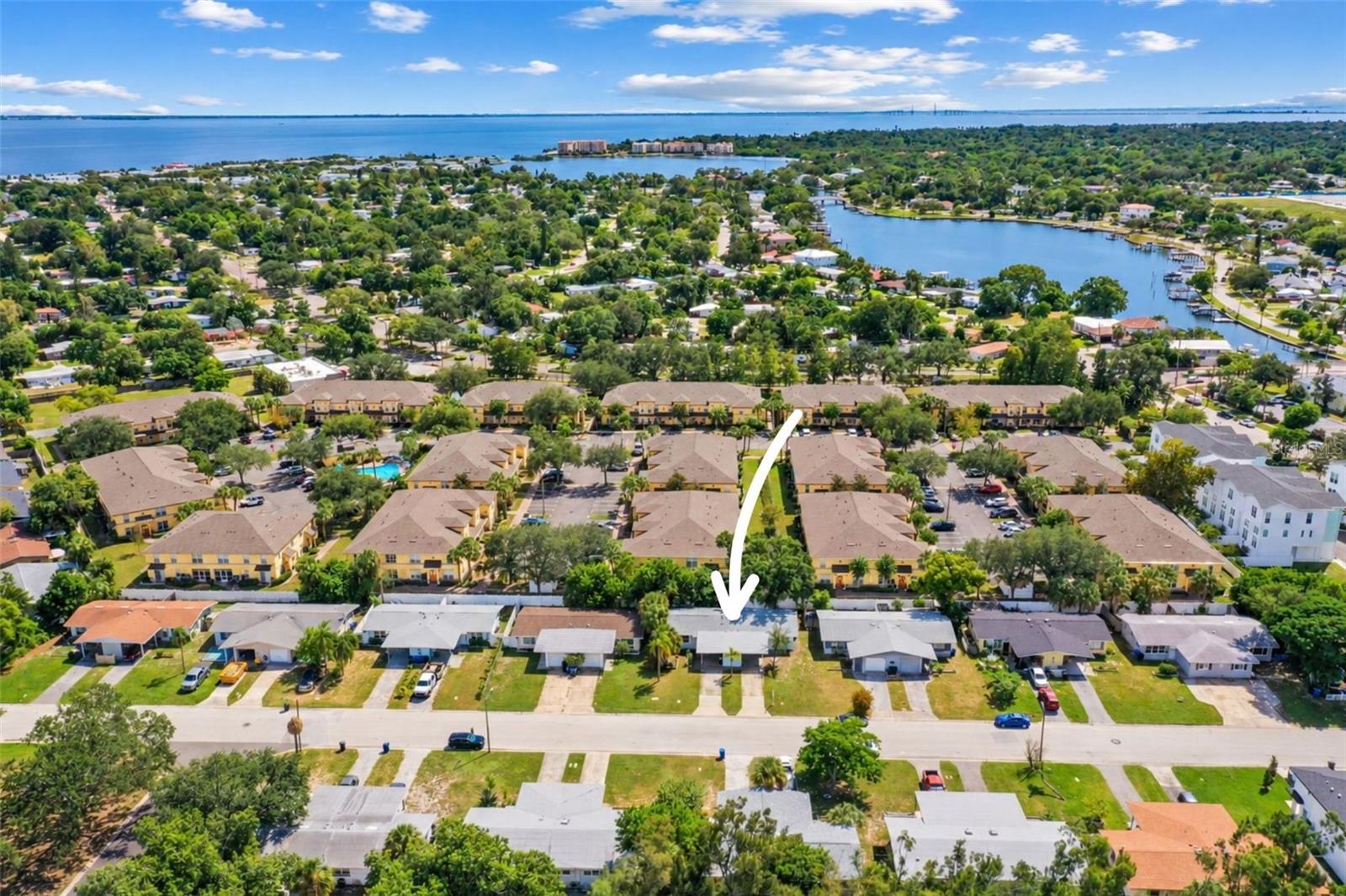173 38 Ave, Saint Petersburg, FL 33705 photo