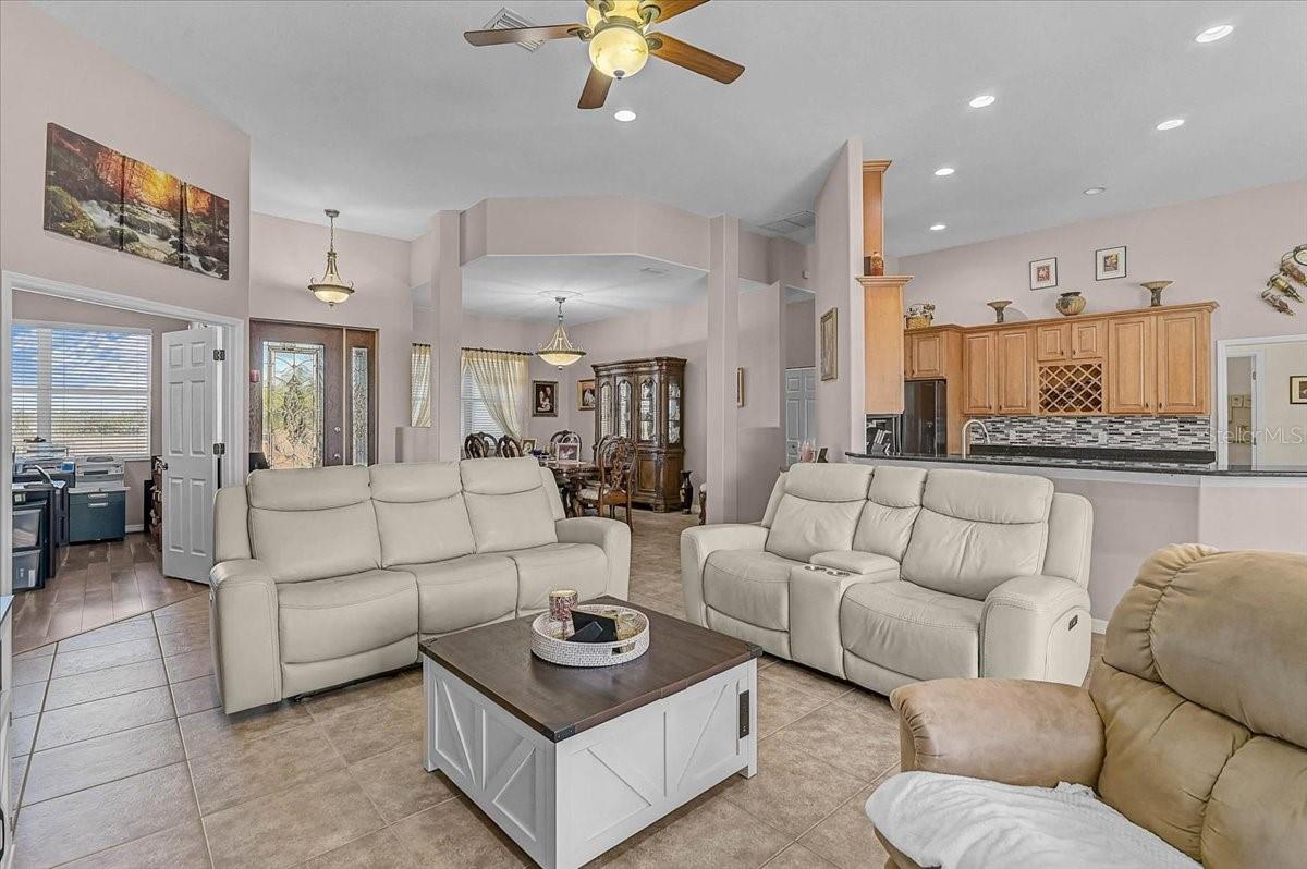 25202 E 61 Ave, Myakka City, FL 34251 photo