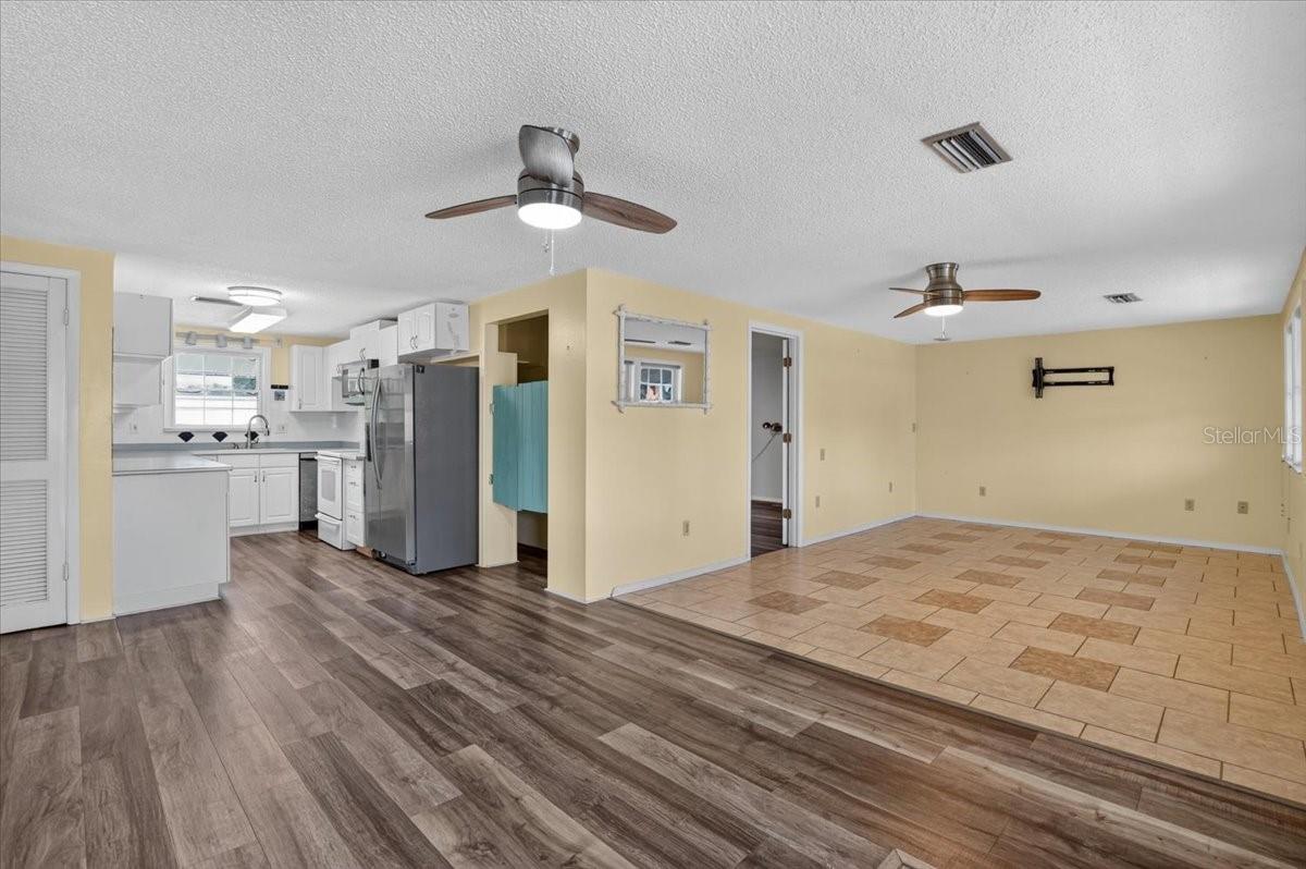 524 Spring Ave, Anna Maria, FL 34216 photo