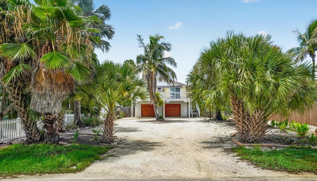 524 Spring Ave, Anna Maria, FL 34216 photo