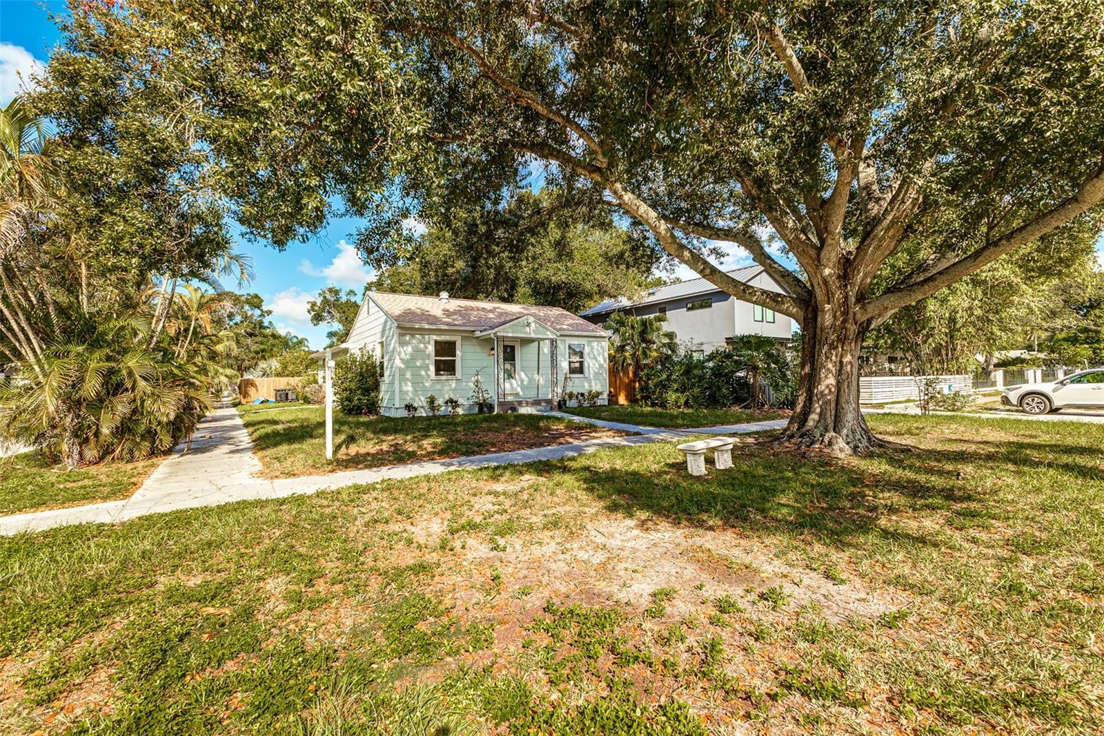 1419 55 St, Gulfport, FL 33707