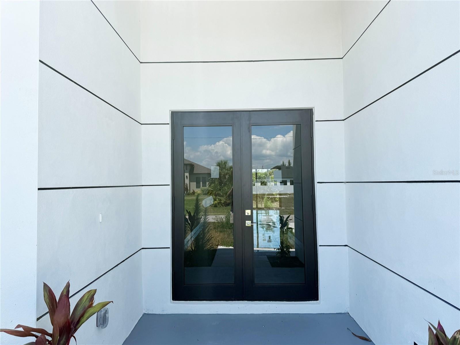 2725 Embers Pkwy, Cape Coral, FL 33993 photo
