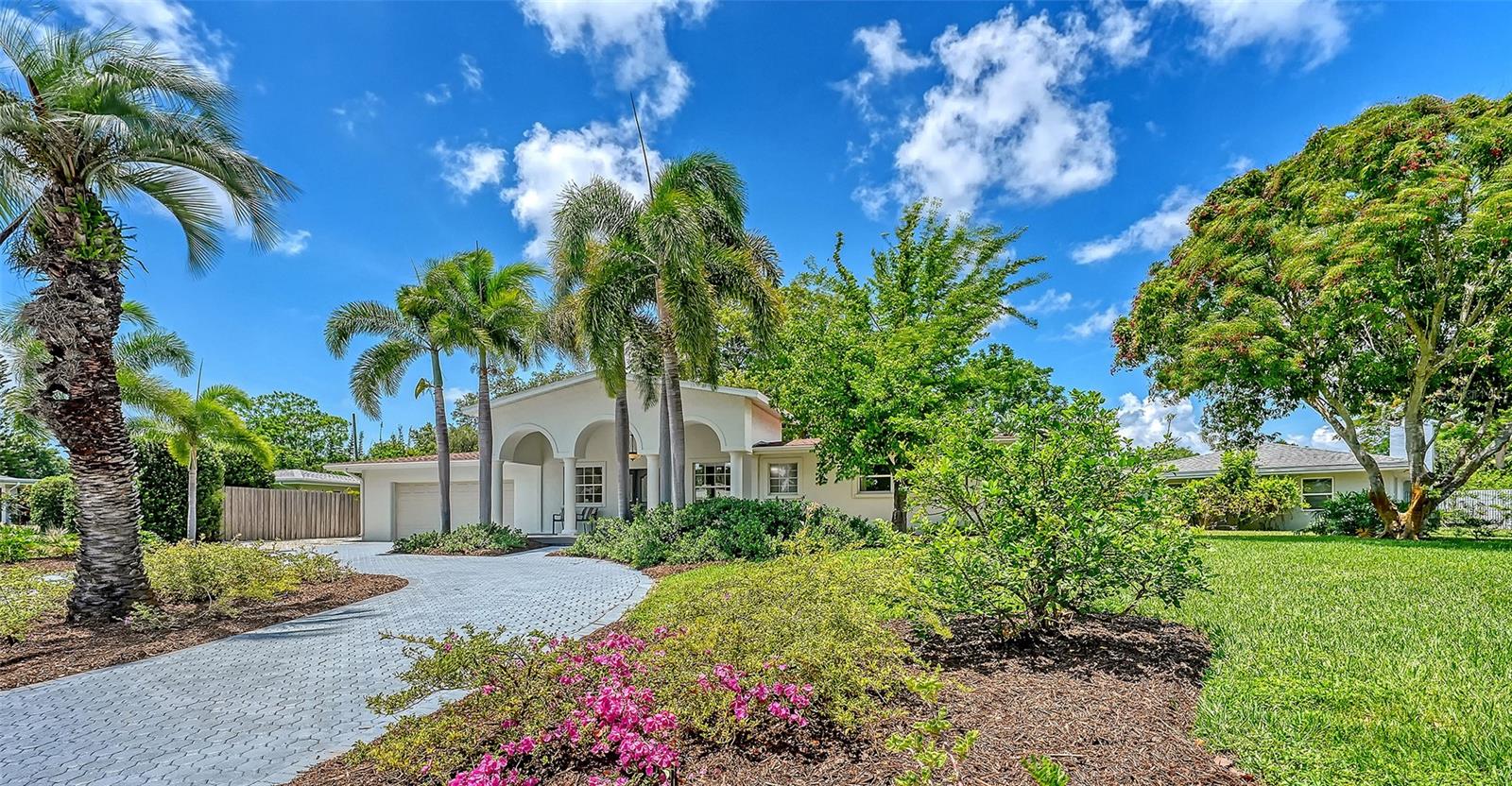 2465 Foster Ln, Sarasota, FL 34239 photo