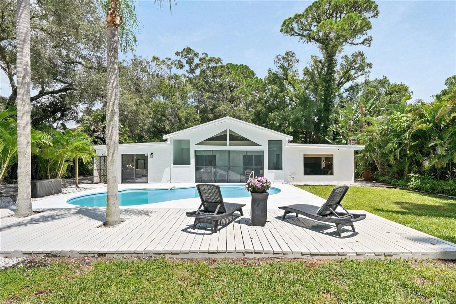 10030 59 Ave, Saint Petersburg, FL 33708 photo