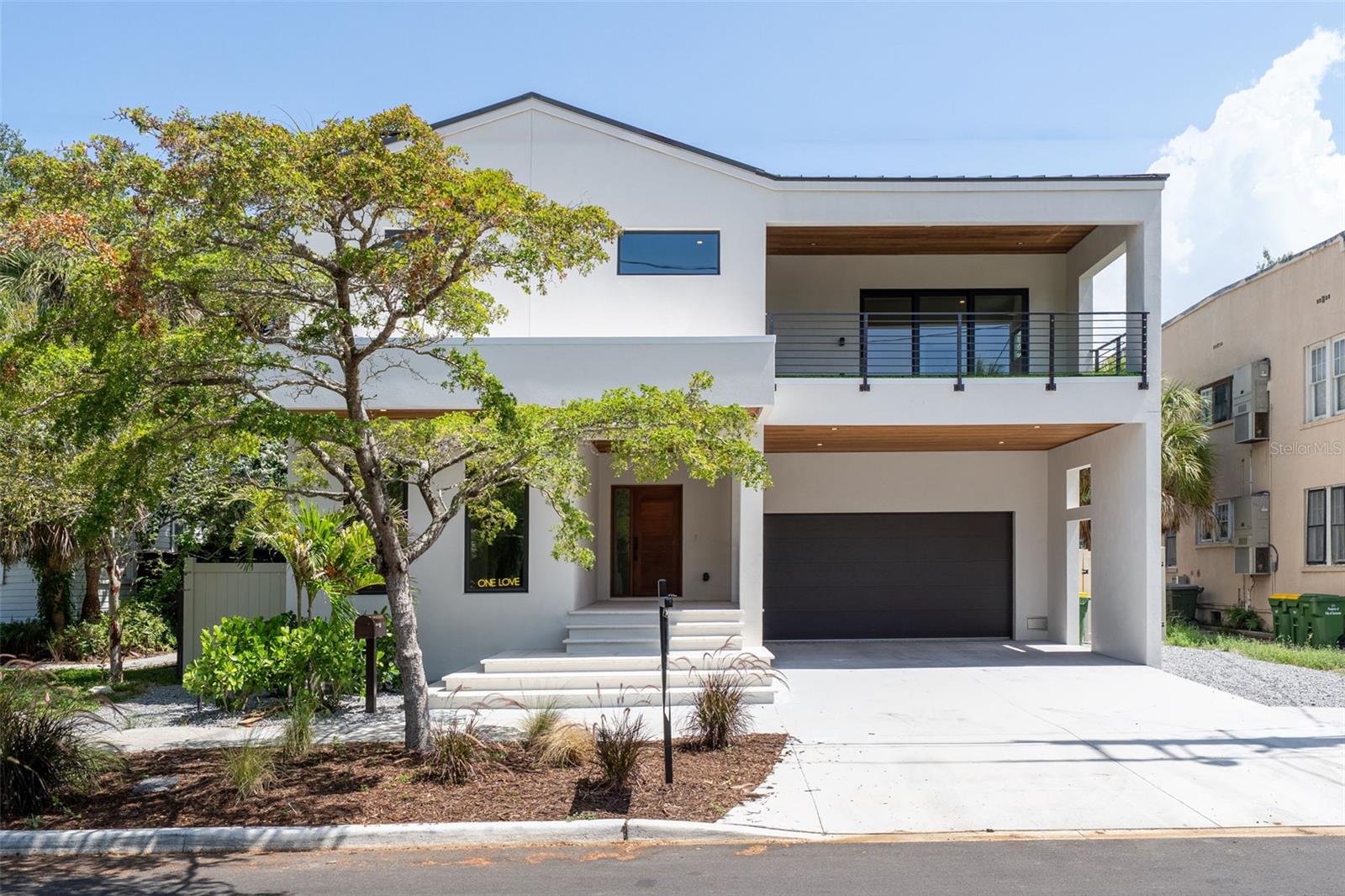1681 Oak St, Sarasota, FL 34236 photo