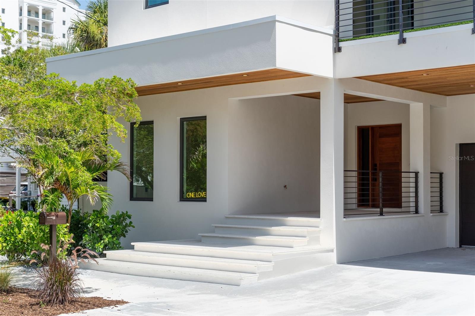 1681 Oak St, Sarasota, FL 34236 photo