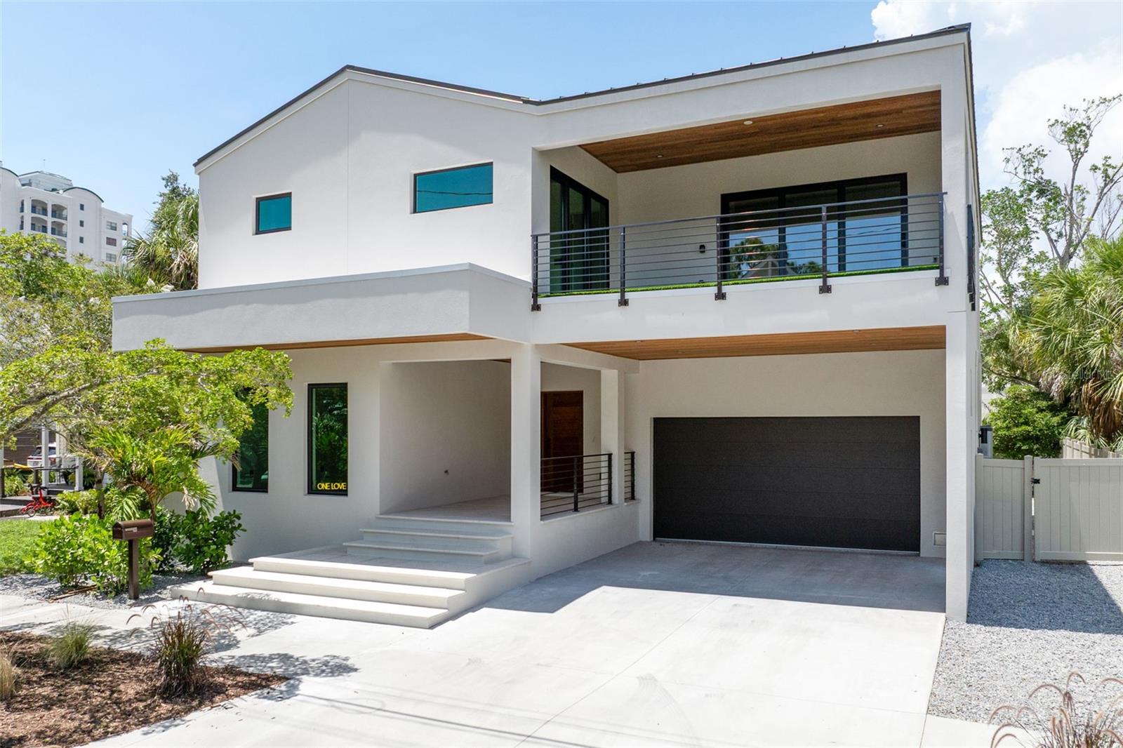 1681 Oak St, Sarasota, FL 34236 photo