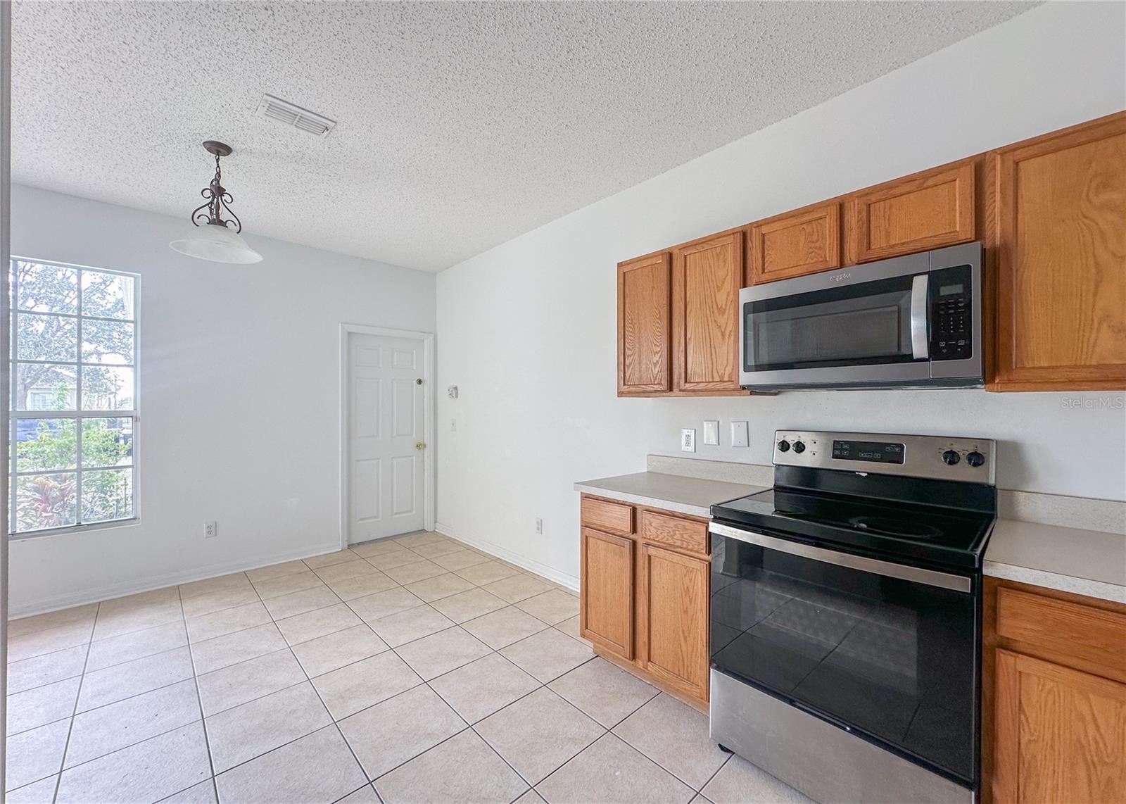 402 Sunset View Dr, Davenport, FL 33837 photo
