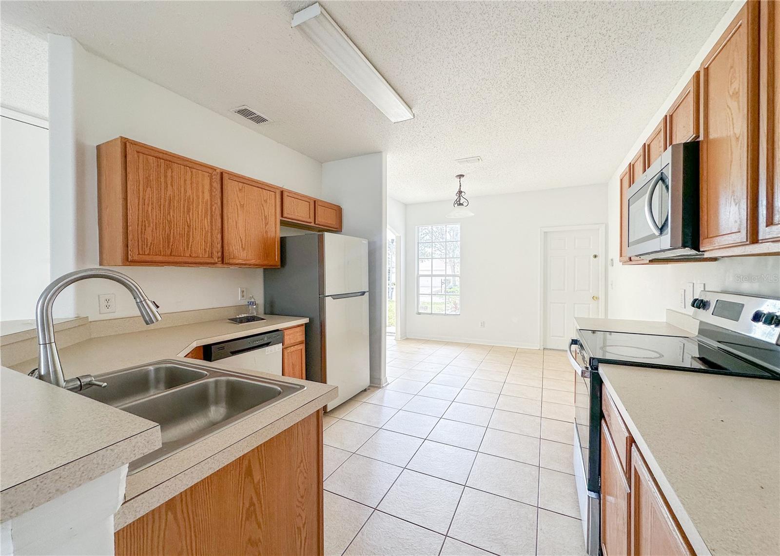 402 Sunset View Dr, Davenport, FL 33837 photo