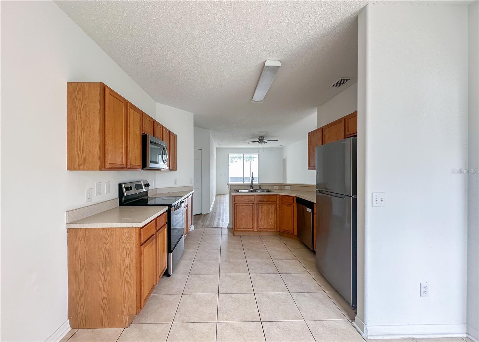 402 Sunset View Dr, Davenport, FL 33837 photo