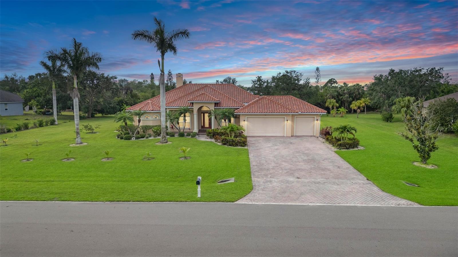 6120 9 Avenue Cir, Bradenton, FL 34212 photo