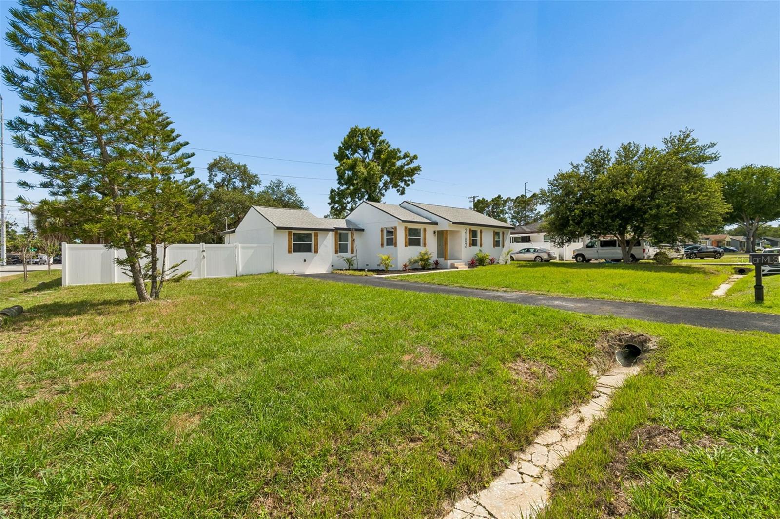 2102 W Ferris Ave, Tampa, FL 33603 photo