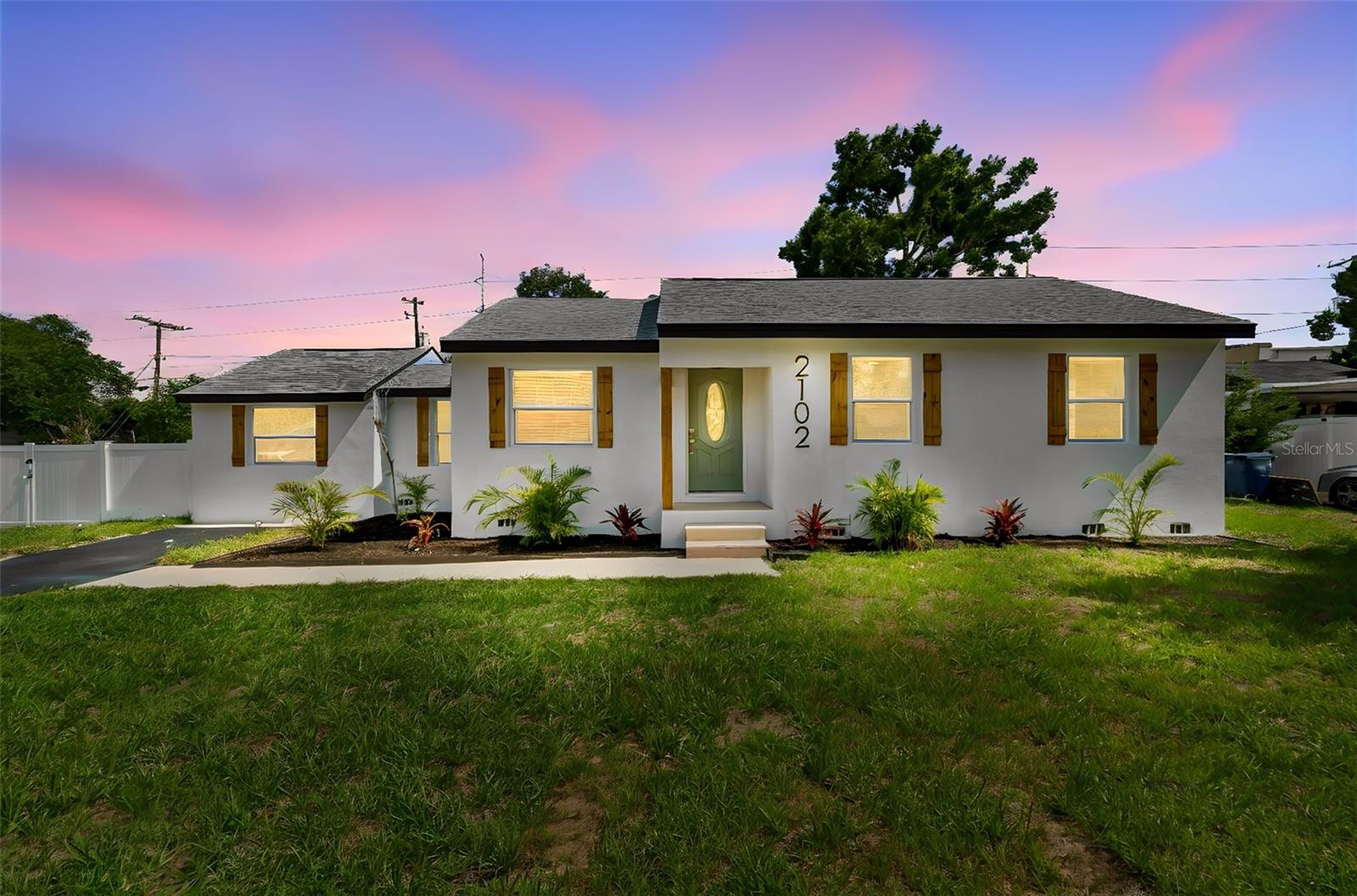 2102 Ferris Ave, Tampa, FL 33603