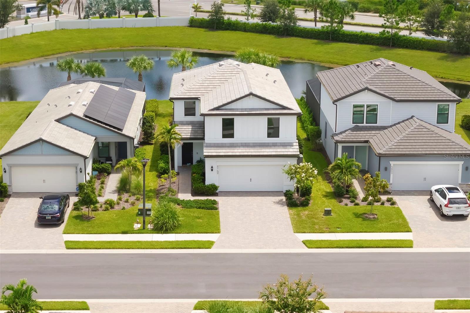 5765 Silverside Pine Ct, Bradenton, FL 34211 photo
