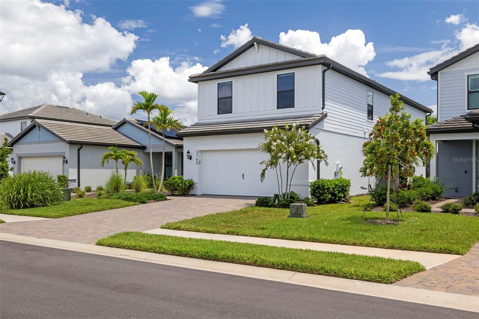 5765 Silverside Pine Ct, Bradenton, FL 34211 photo