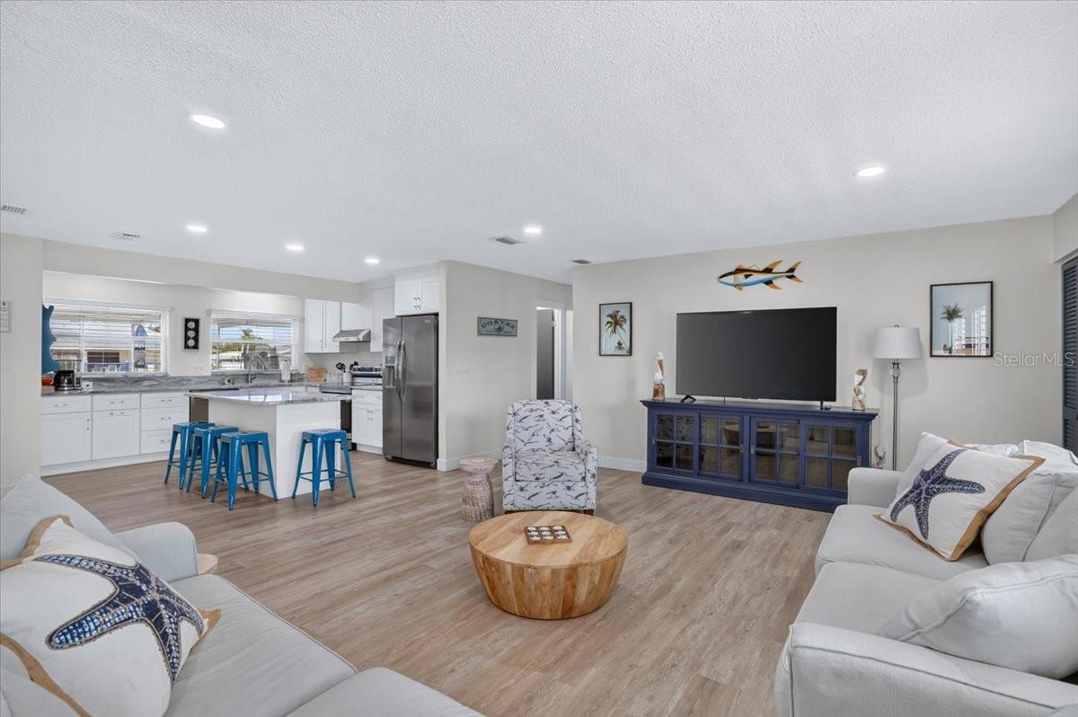 5016 Mangrove Point Rd, Bradenton, FL 34210 photo