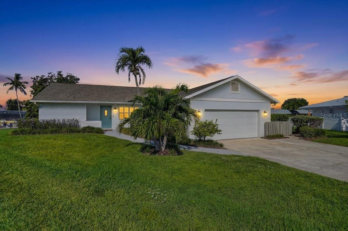 5016 Mangrove Point Rd, Bradenton, FL 34210 photo
