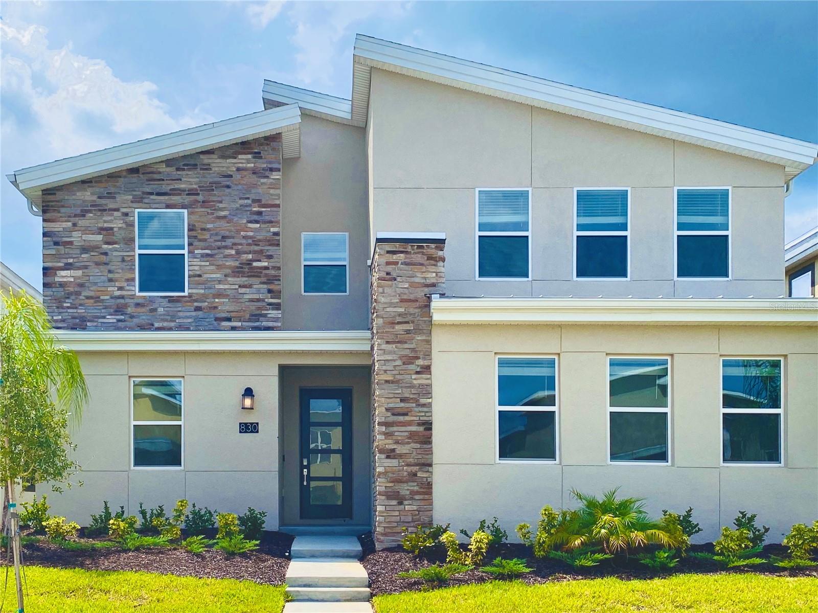 830 Drop Shot Dr, Davenport, FL 33896 photo