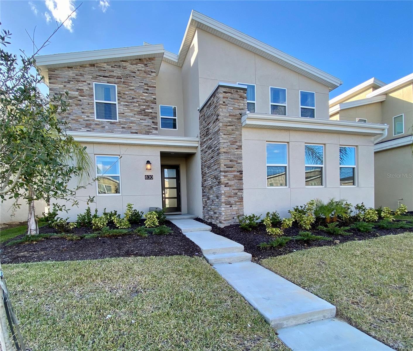 830 Drop Shot Dr, Davenport, FL 33896