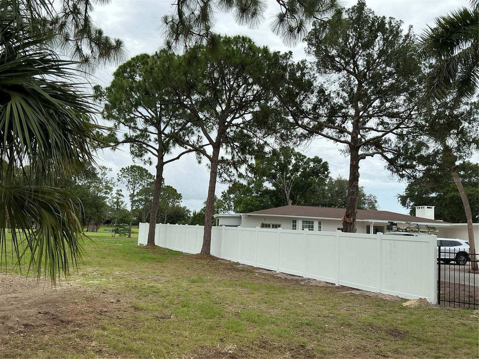 502 Magellan Dr, Sarasota, FL 34243 photo
