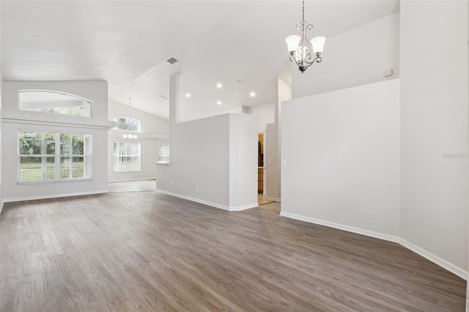 5483 Glen Oak Pl, Sanford, FL 32771 photo