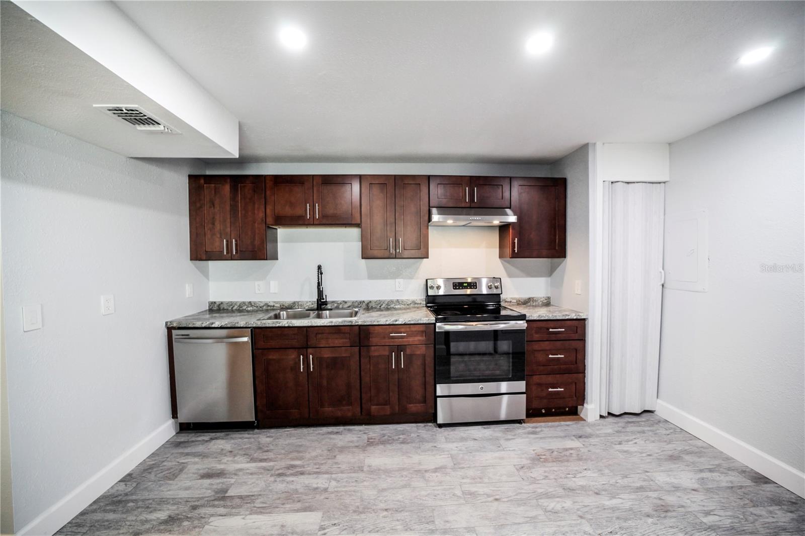 331 Amherst Ave #56, Sarasota, FL 34232 photo