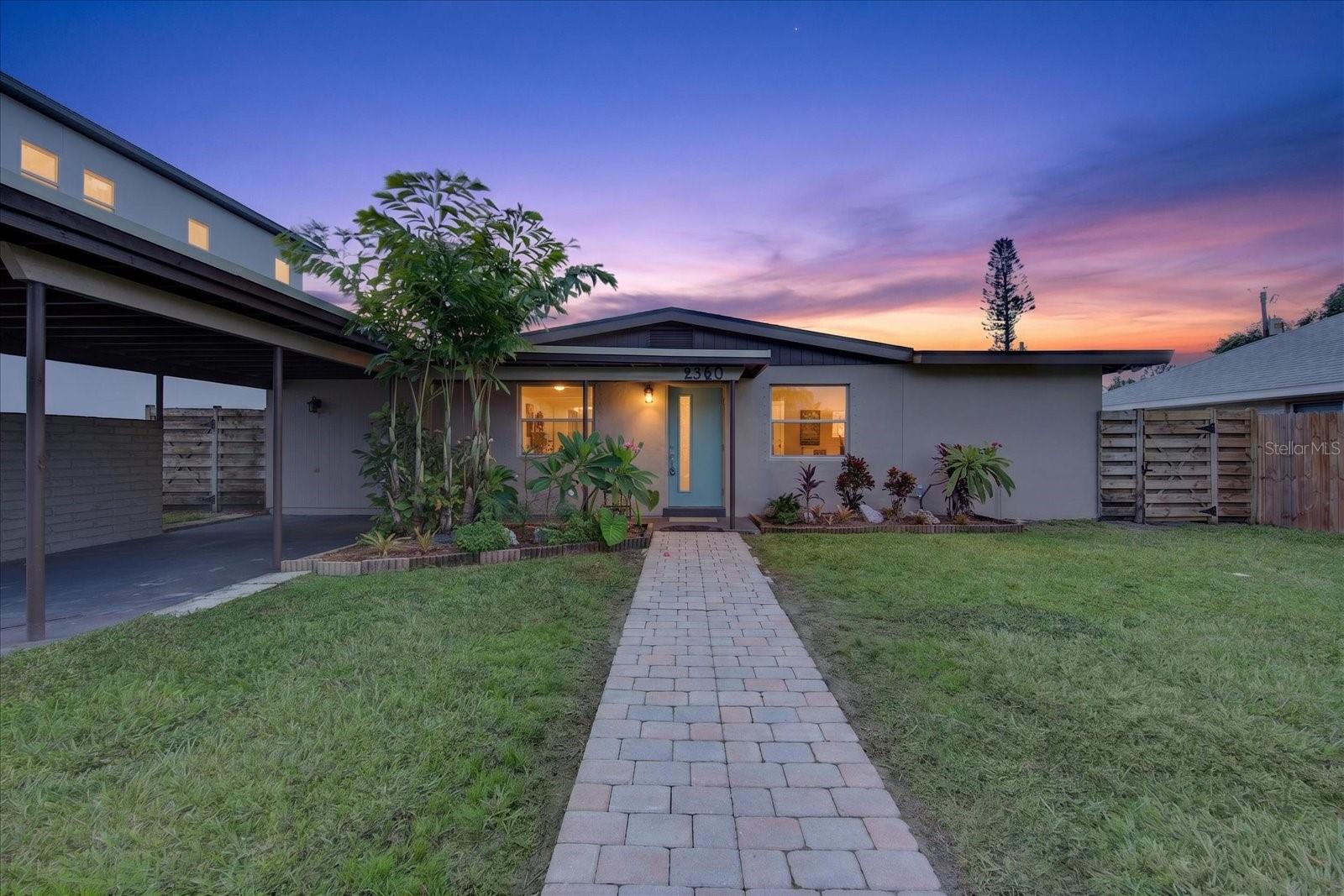 2350 Loma Linda St, Sarasota, FL 34239 photo