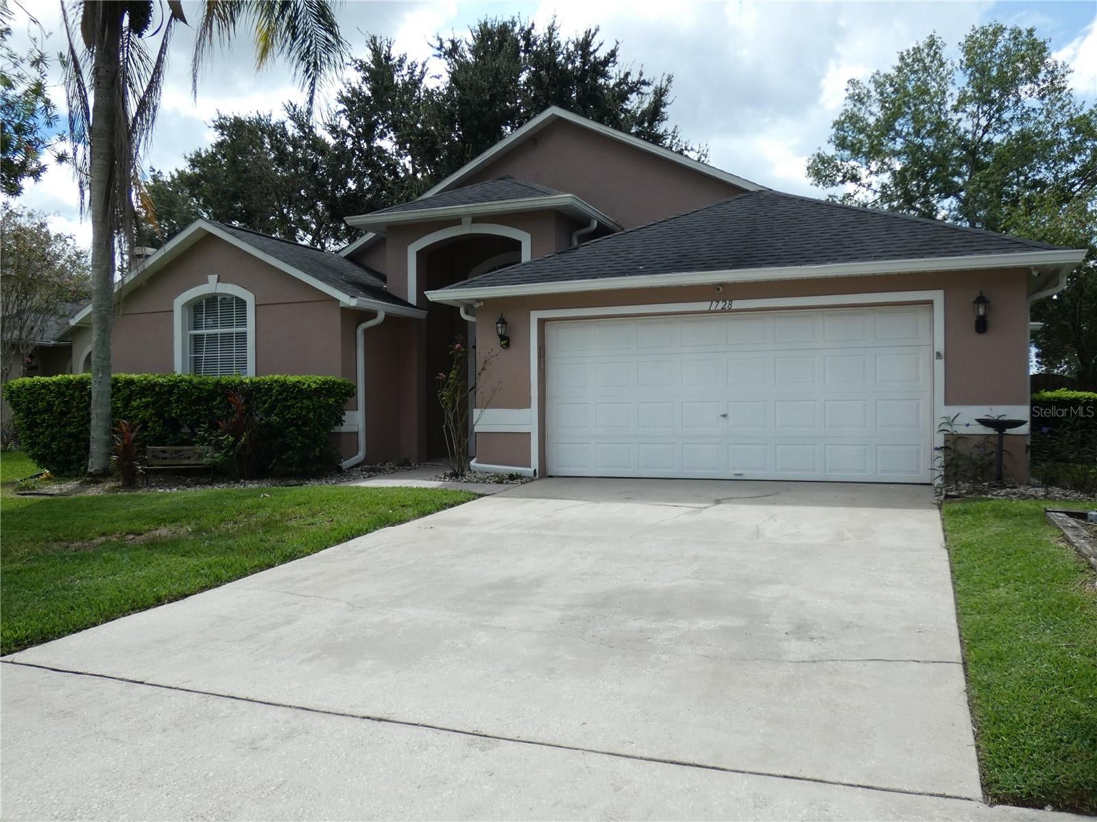 1728 Tealbriar Ave, Oviedo, FL 32765 photo